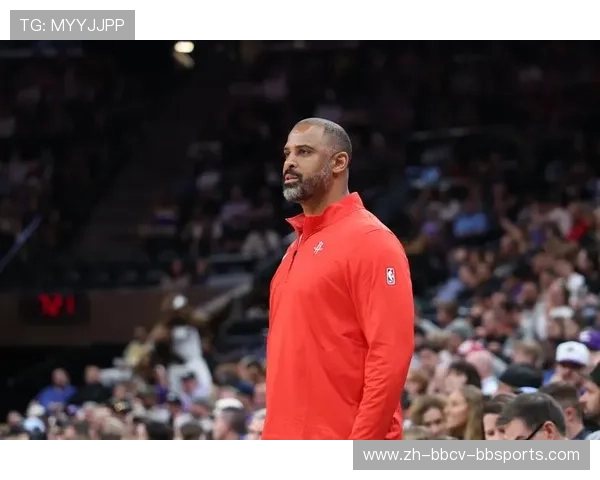 火箭队中锋排名目前有哪些突出的球员